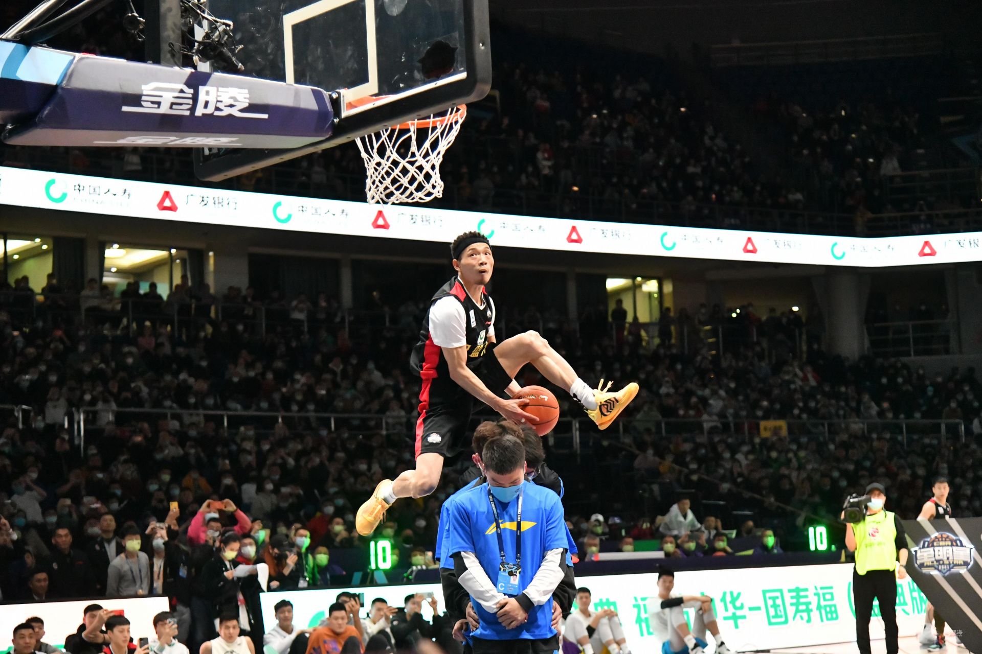 FIBA以 FIBA以