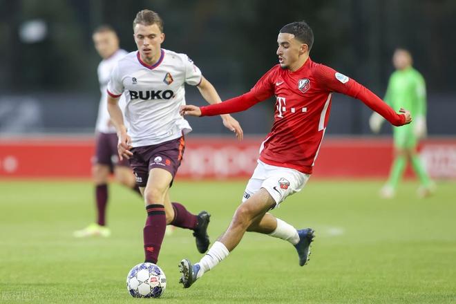 球队中的重 球队中的重